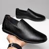 Fashion Fashion Slip-on Flat-soled Men Loafers Spring Autumn Soft-soled Casual Man Driving Shoes Designer Solid Color Male Leather Shoes
