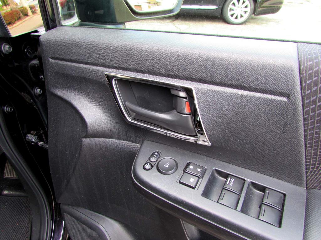 BRIGHTZ Finish Stainless Steel Inner Front Door Handle Cover for Toyota Step Wagon RK Ultra-Mirror (Plate) (RK1, RK2, K1, K2) [INS-DHC-050] (Part