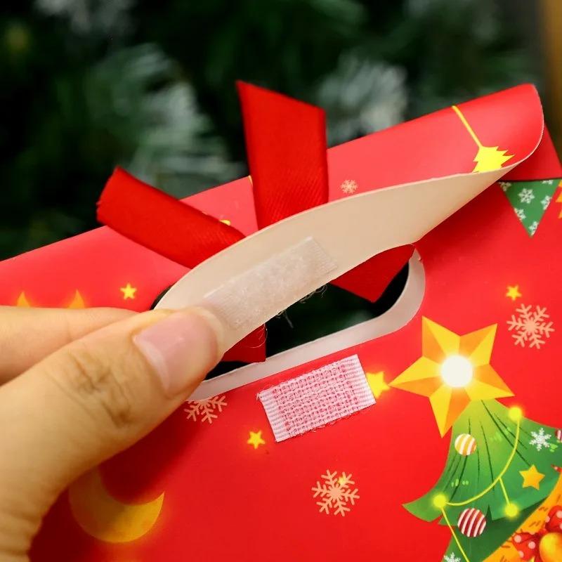 Рождественские бумажные пакеты с ручками Праздничные крафтовые подарочные сумки Ассорти дизайнов Санта-Клауса для детей Рождественские пакеты для конфет и сладостей Упаковка