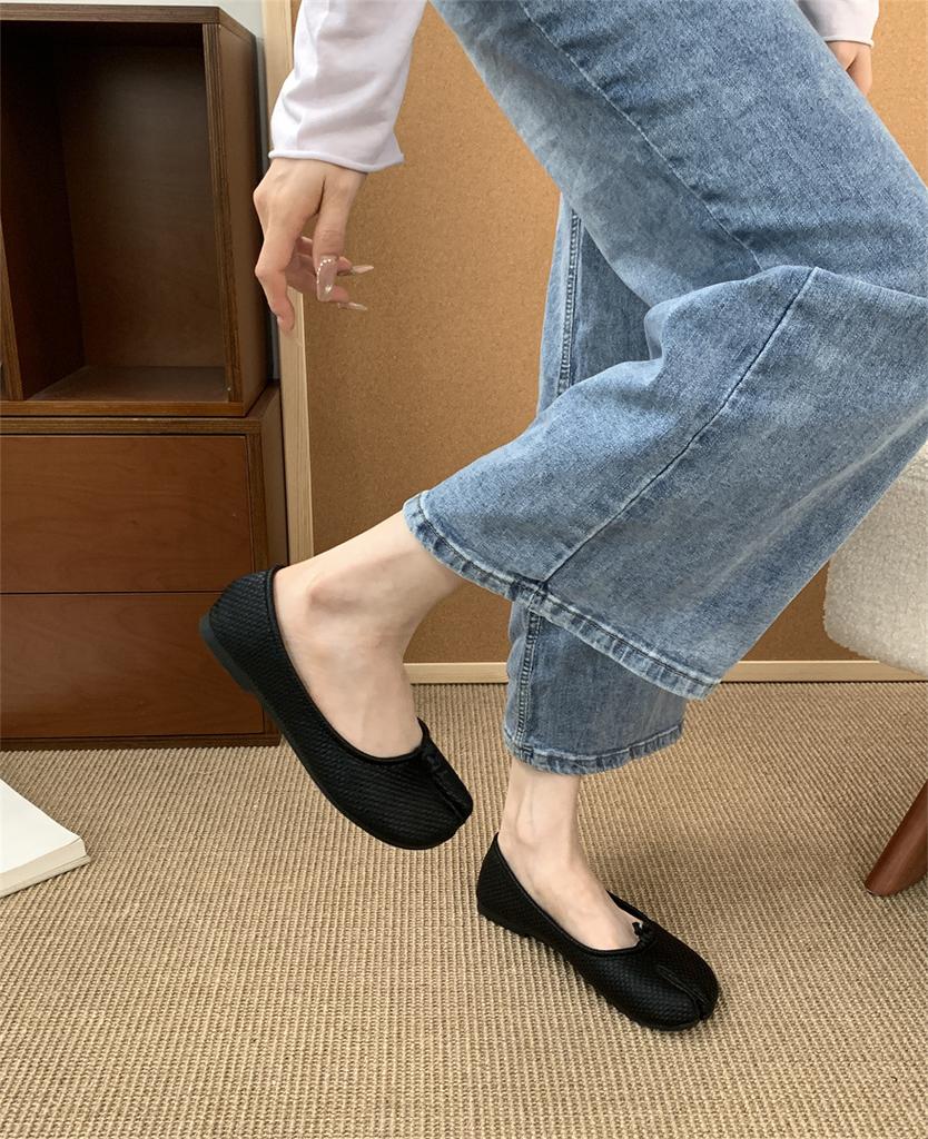 Flat-soled Pig's Feet Single Shoes Sub-toed Pig's Trotters Shoes Women's 2025 Summer New Soft-soled Lazy One-pedal Women's Shoes Casual Shoes