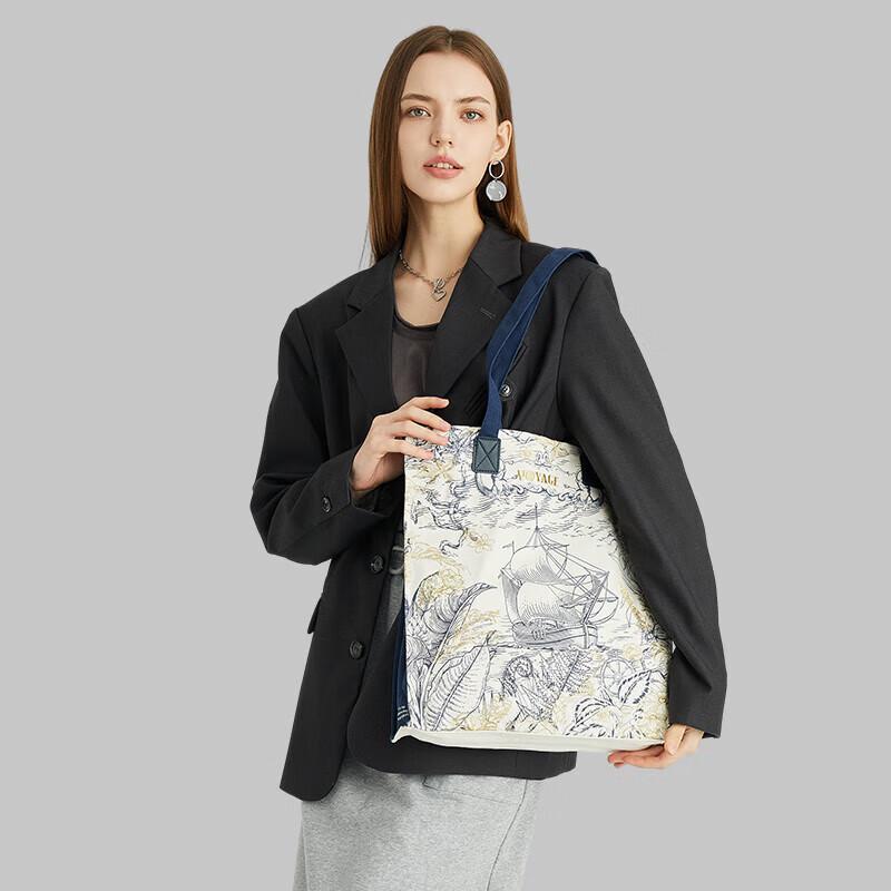 British Museum European Culture Nautical Embroidery Canvas Shoulder Bag