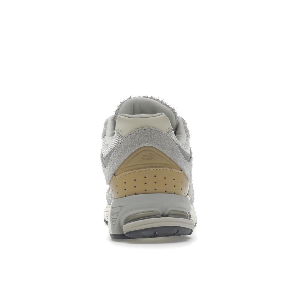 New Balance 2002R Rain Cloud Angora Unisex Sneakers Grey Sweet-Caramel M2002RSA
