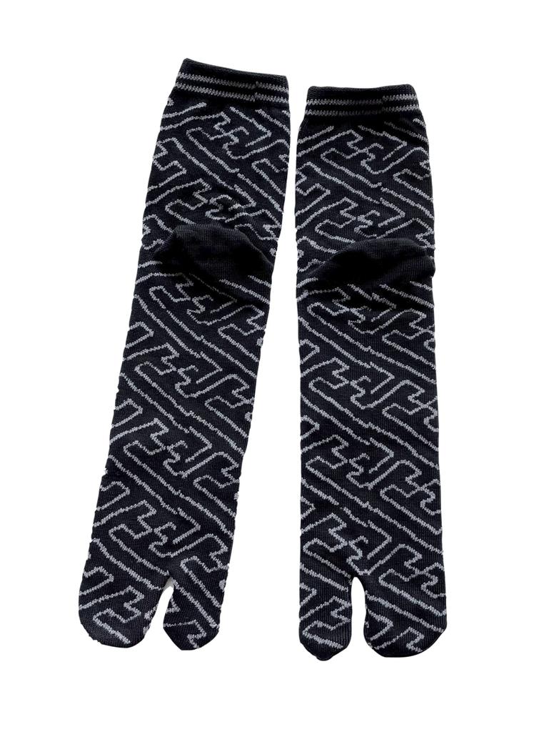 EM Wear Japan Comfortable Cotton Blend Tabi Socks with Heels and Japanese Value Pack of 5 of Your Men's Patterns. (Pattern Choice).