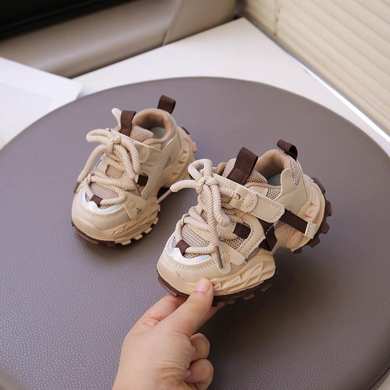 Кроссовки для мальчиков осень 2025 новая детская обувь легкая мягкая подошва папины кроссовки для девочек беговые увеличивающие рост