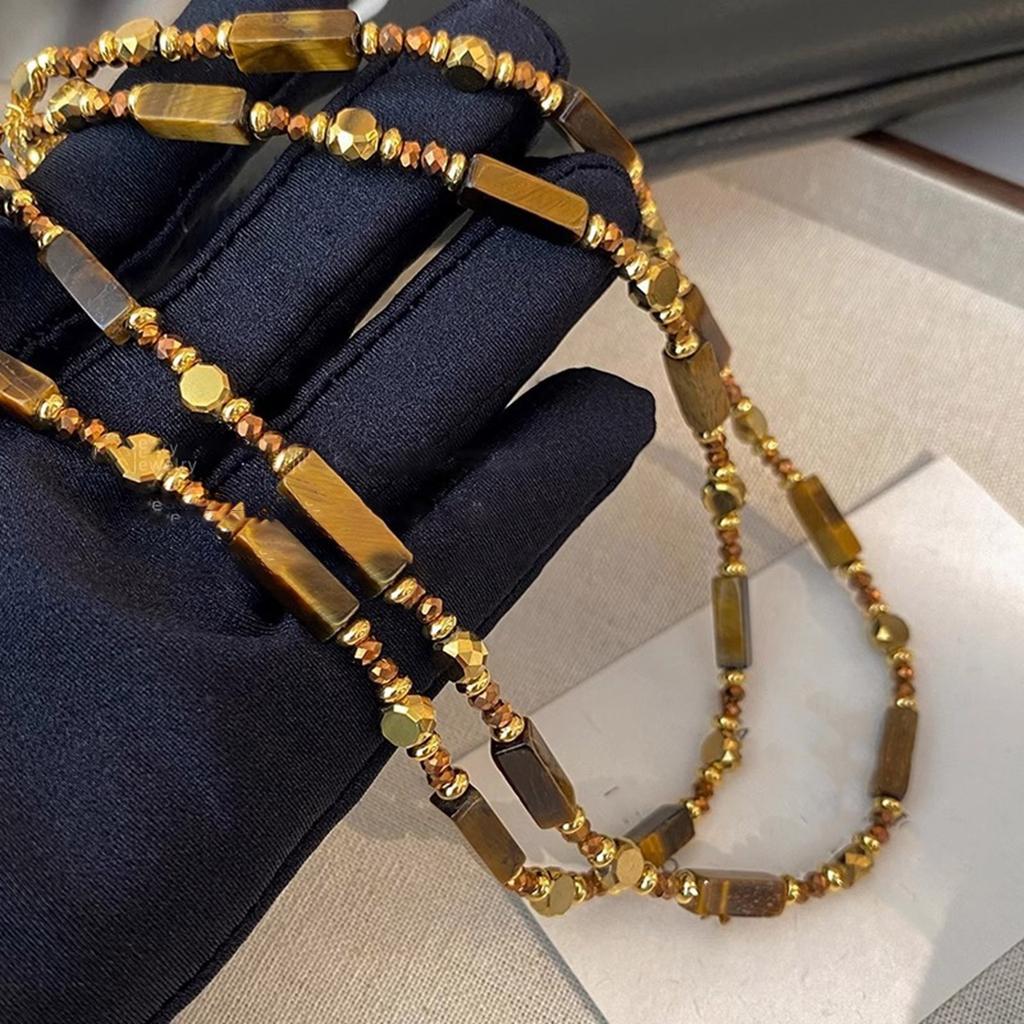 Vintage Natural Tigers Eye Stone Pendant Necklace Choker Adjustable Neckchain for Fashion Enthusiasts and Nature Lovers