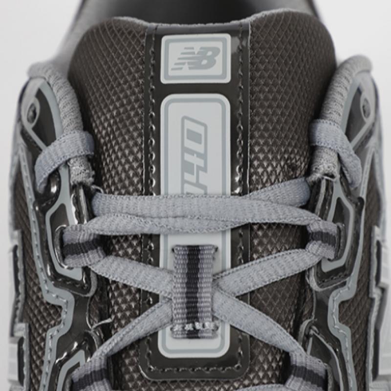 New Balance 740 Металлик Темно-серый