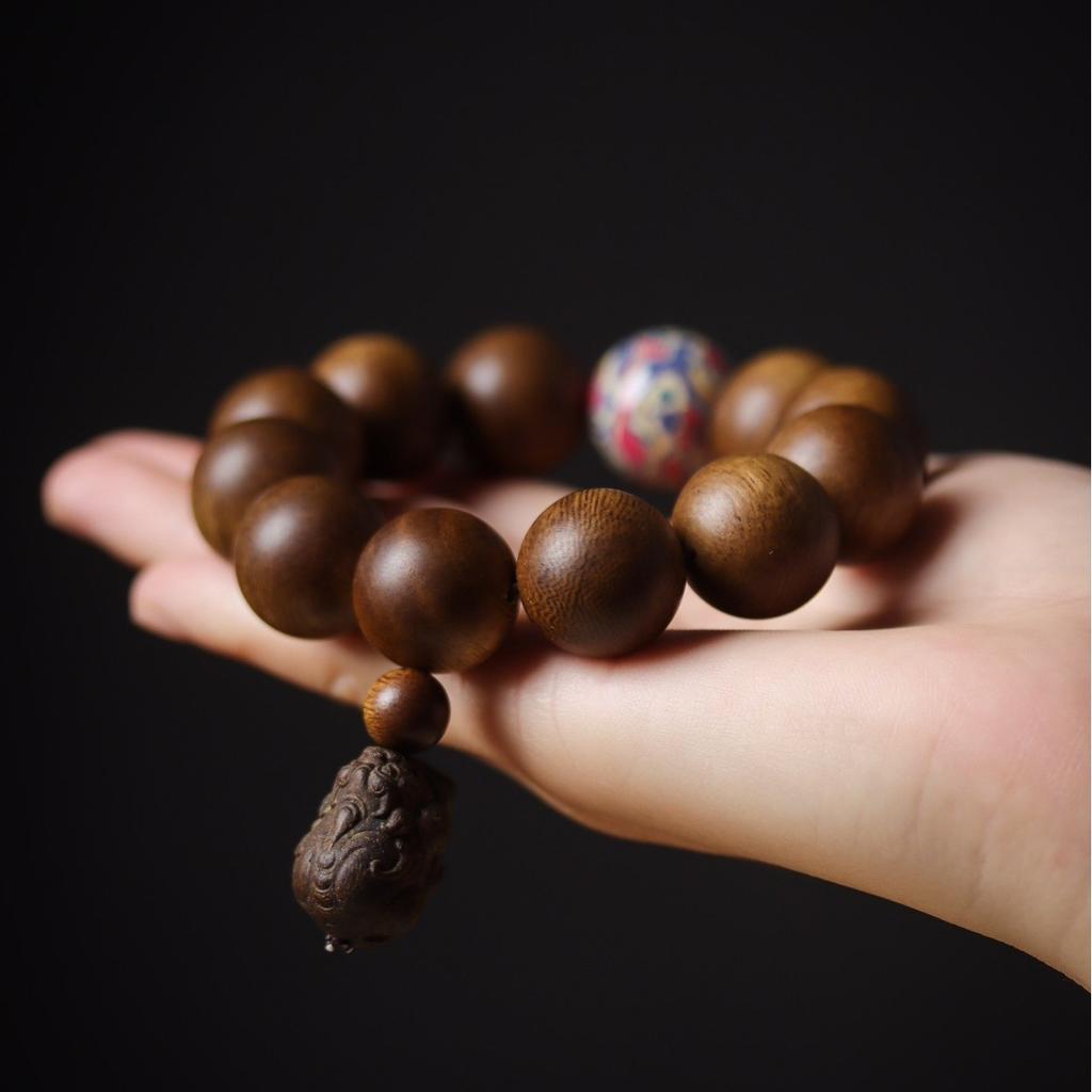 20Mm Vietnamese Huian Bracelet Paired With A Pixiu Charm Made From Natural Old Wood And Qinan