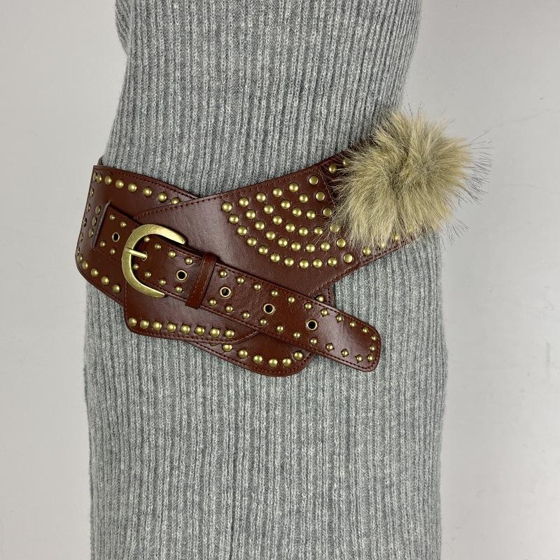 Новый широкий ремень в стиле панк с заклепками — это стильный и универсальный ретро-ремень, который одновременно стильный и универсальный.