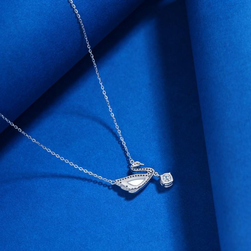 Womens Swan Pendant Necklace Moissanite Micro Pave Light Luxury Clavicle Chain Fashion Jewelry