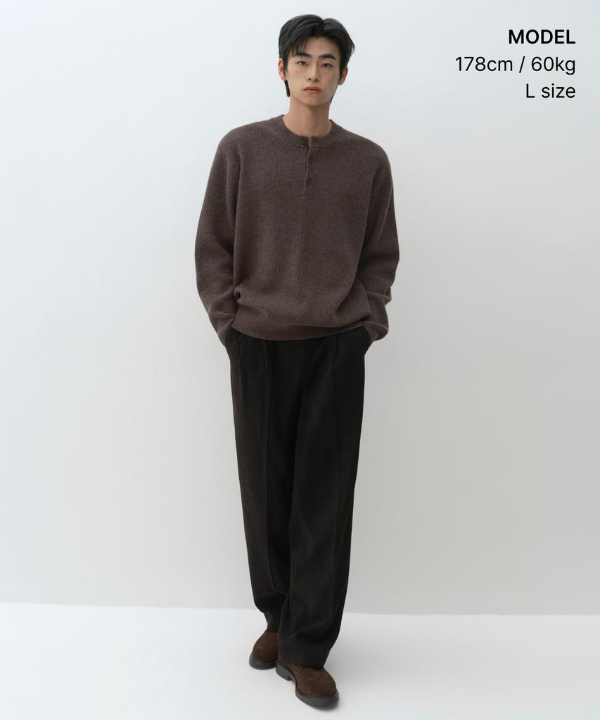 MUSINSA STANDARD [Victoria Wool] Minimal Ribbed Henley Neck Knit [Brown]