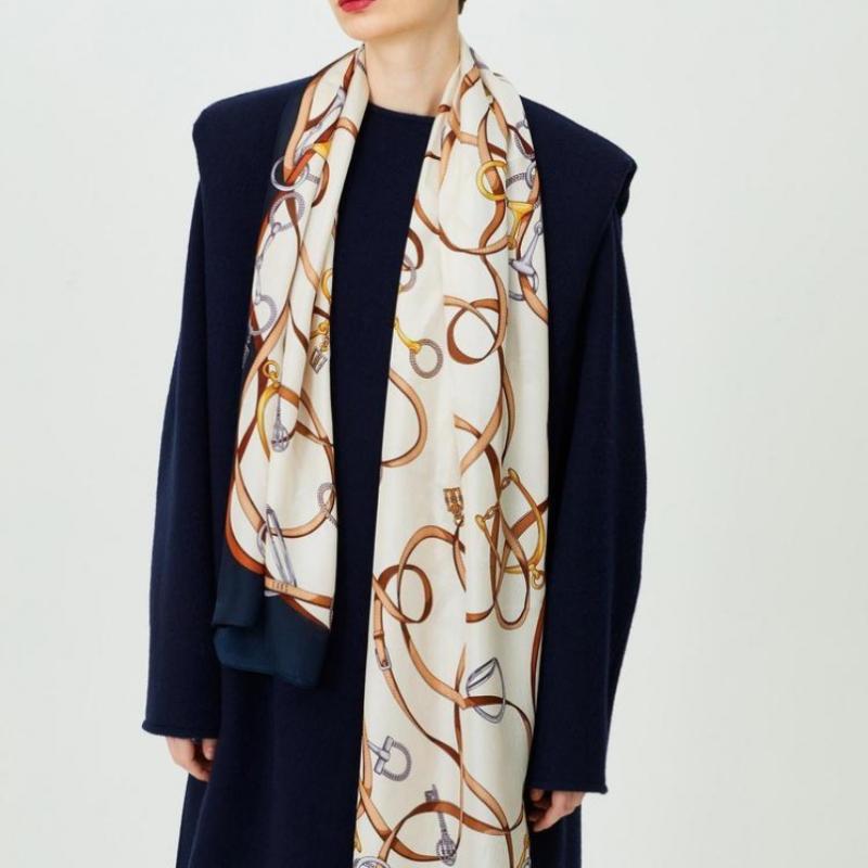 Daks Navy Chain Pattern Long Silk Scarf Dcsc6e011n2