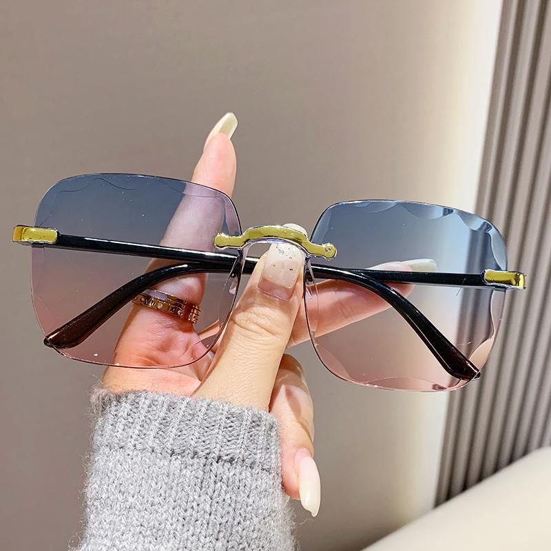Non-polarized Vintage Rimless Sunglasses New Women Gradient Sunglasses Shades Fashion Frameless Sun Glasses Ladies Eyeglasses