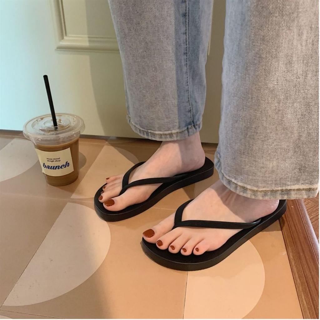 Обувь на пляж Плоские шлепанцы Вьетнамки Черные женские тапочки и женские сандалии Легкая обувь Летняя распродажа Дизайнерская Роскошная Низкая цена