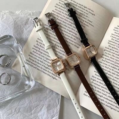 Маленькие часы в форме кубика сахара, нишевые, легкие, роскошные, простые, изысканные, нишевые, высокие, чувственные, ретро, женские часы