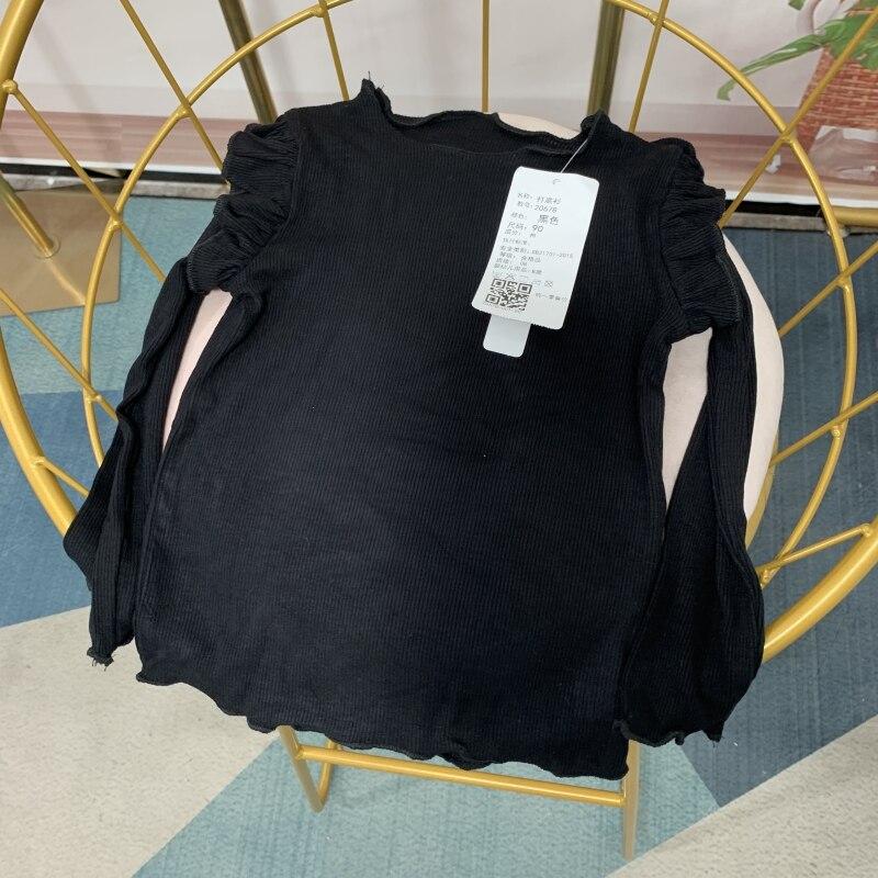 Девушка в осеннем контракте, чистый цвет, стройное тело, нижняя верхняя одежда