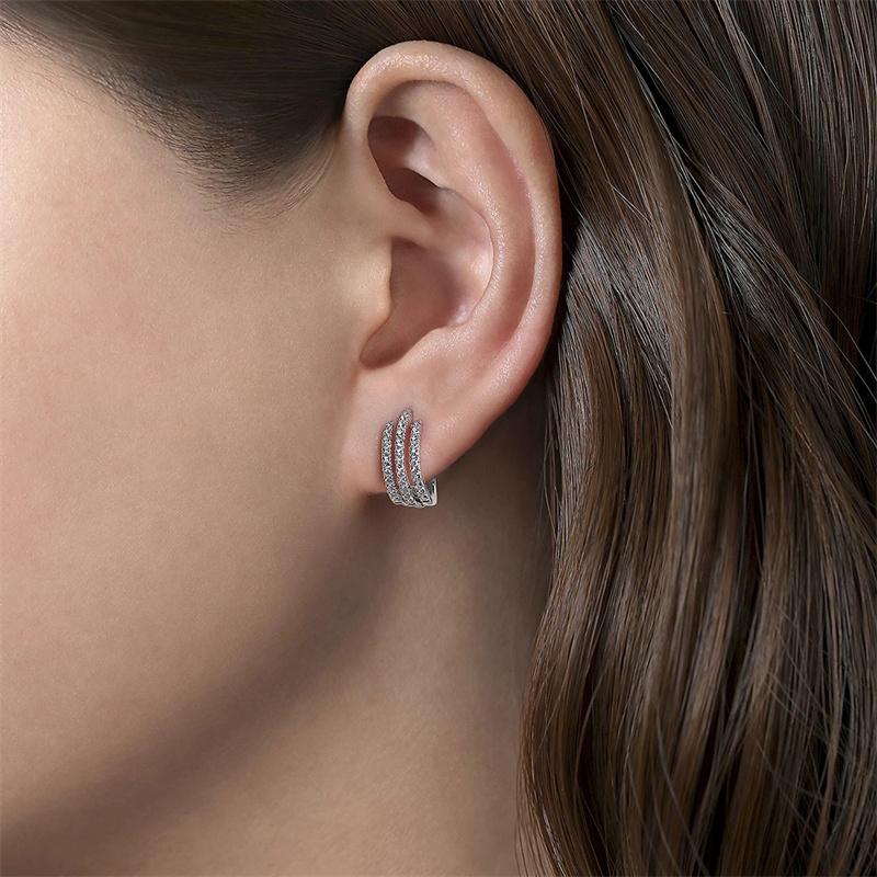 Huitan Simple Stylish Lines Hoop Earrings for Girl Small Circle Exquisite Cubic Zirconia Color Earrings Statement Jewelry