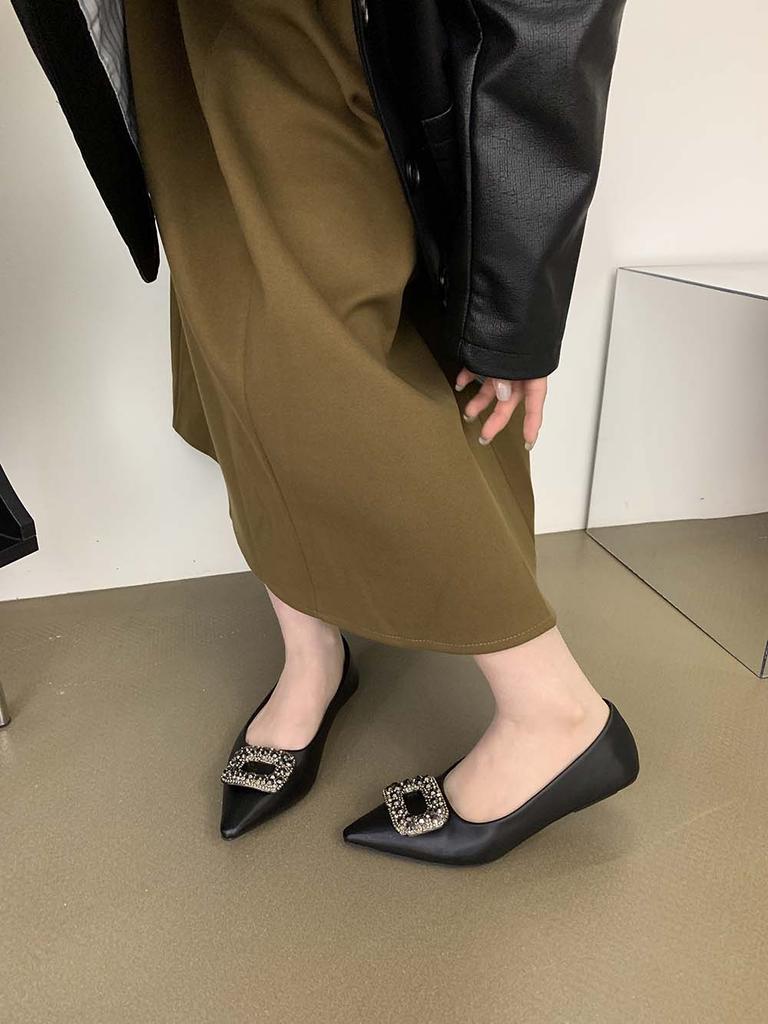 Модные женские туфли-лоферы с острым носком на плоской подошве 2024 года, новые поступления, осенне-весенние туфли на низком каблуке со стразами и пряжкой Mary Janes 39
