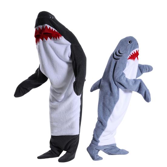Спальный мешок, мультяшная форма акулы, мягкая фланелевая одежда для кемпинга, семейных прогулок и ночевки, носимое одеяло для взрослых и детей, комбинезон для косплея