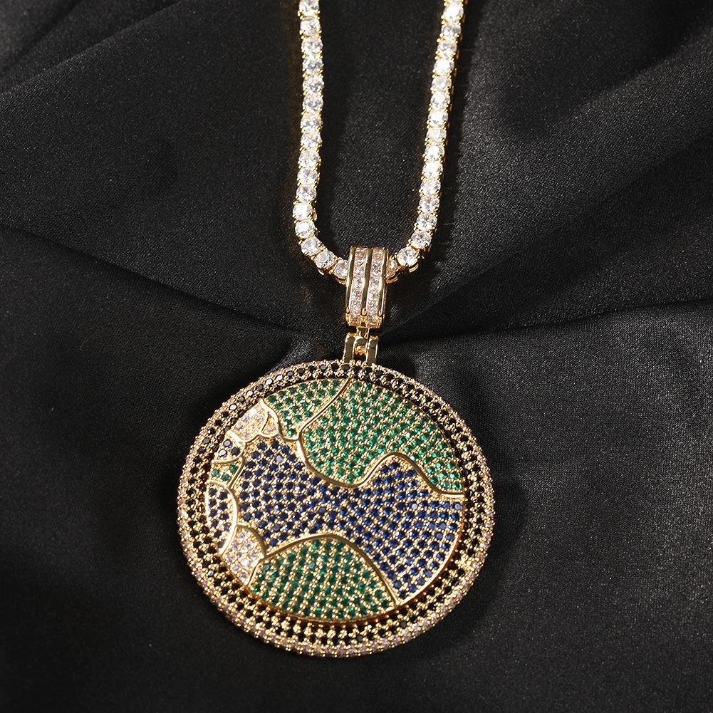 New Full Diamond Rotatable Earth Pendant Copper Inlaid AAA Zircon Hip Hop Cool Stylish Pendant