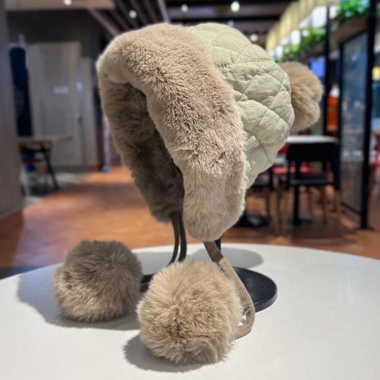 Женская стеганая шапка Зимняя теплая шапка с милым помпоном Защита ушей Пушистая шапка со шнурком для осени и зимы для улицы и повседневной носки