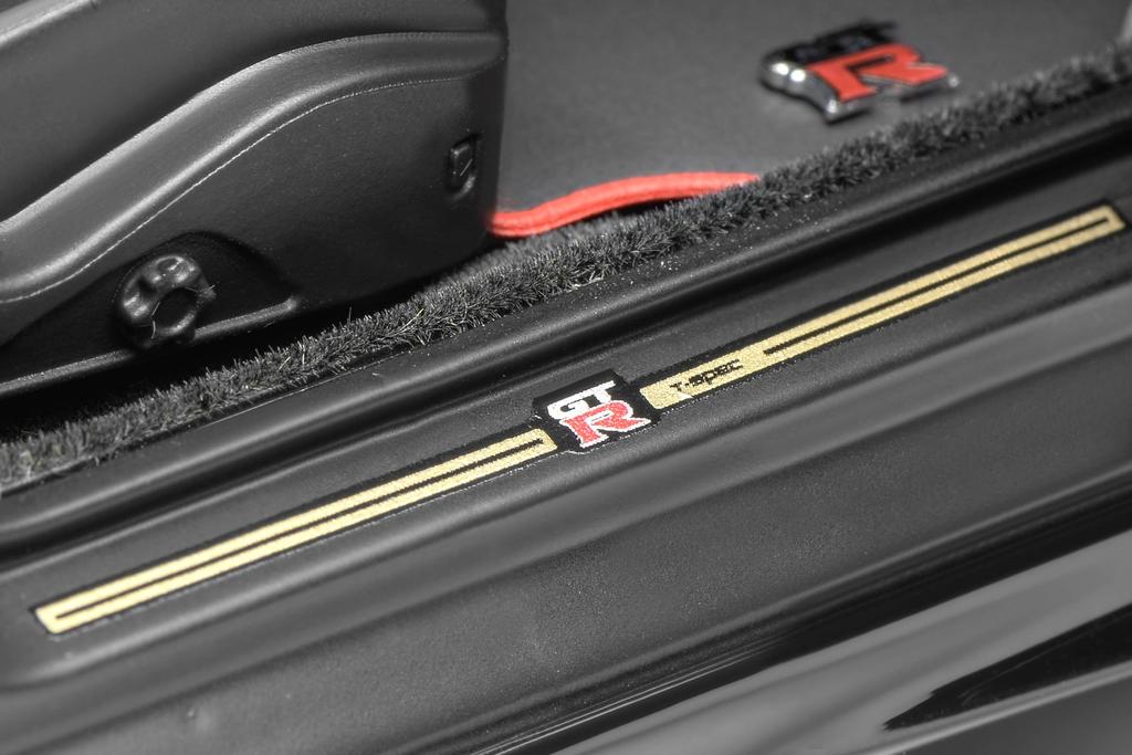 FREESTYLE MOTORHELIX Масштаб Nissan Track Edition Разработано NISMO 2022 Металлик Черный Жемчуг Готовая модель M83519 1/18 GT-R (Р35) T-Spec