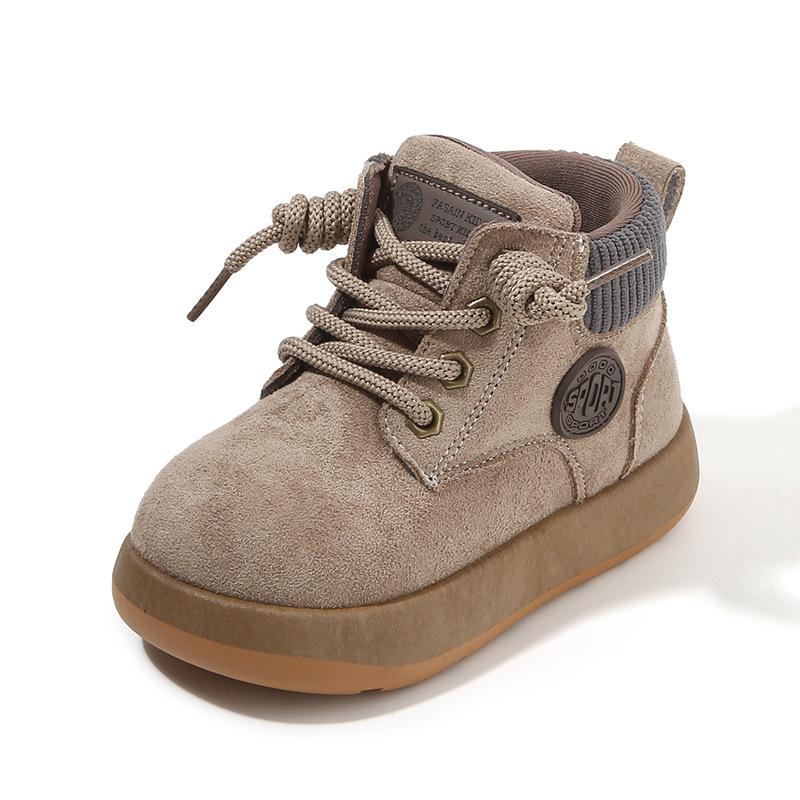 Детские ботинки Мартин 2025 весна и осень новые мальчиковые короткие ботинки британская мода кожаные ботинки для девочек мягкая подошва детская обувь список