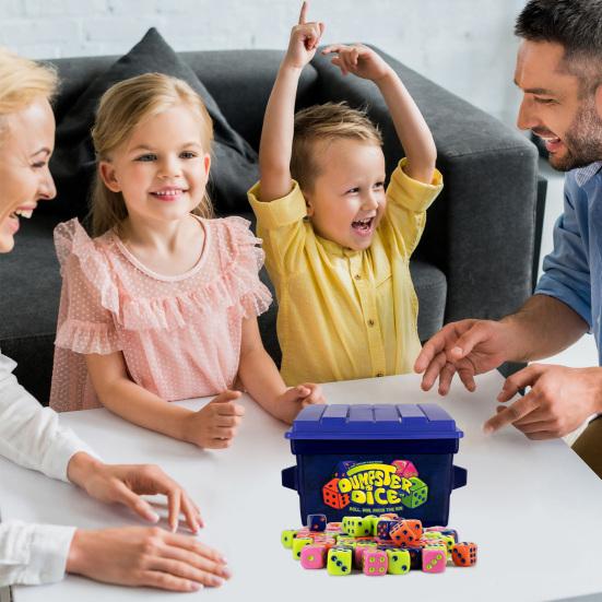 Настольная игра «Кости для мусорного контейнера» Интерактивная динамичная семейная игра в кости для 4 игроков Игра для вечеринок в путешествиях Ночная игра в кости с кубиками для мусорного контейнера 80 Наклейки-граффити