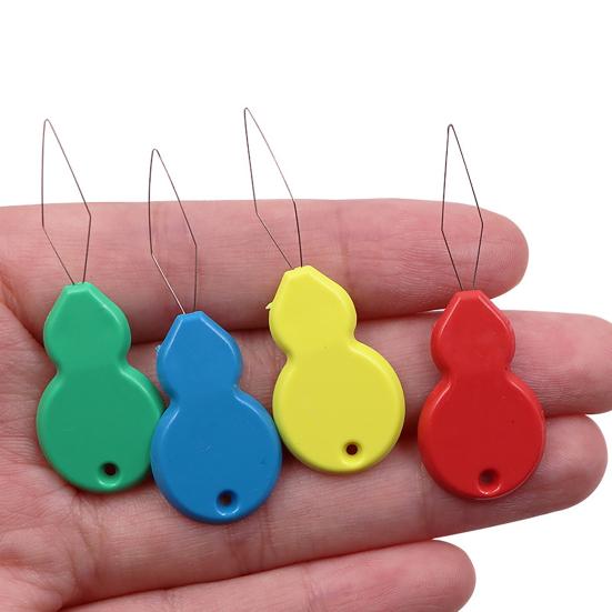 Yousheng 20 Pcs Needle Threaders Gourd Shaped Plastic Needle Threader Seniors Needle Threading Tool for Embroidery Hand Sewing