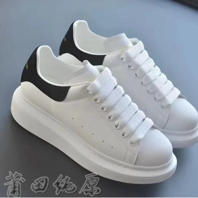 Весенне-осенние маленькие белые туфли Мужская и женская обувь 2025 Новые Пара Толстая подошва Универсальные Увеличение роста Студенческие Популярные Спортивные и Лей