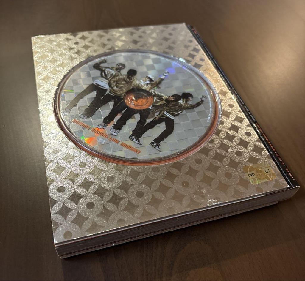 [Б/У] Редкий CD BIGBANG VOL.1, набор DVD VOL.2 для продажи