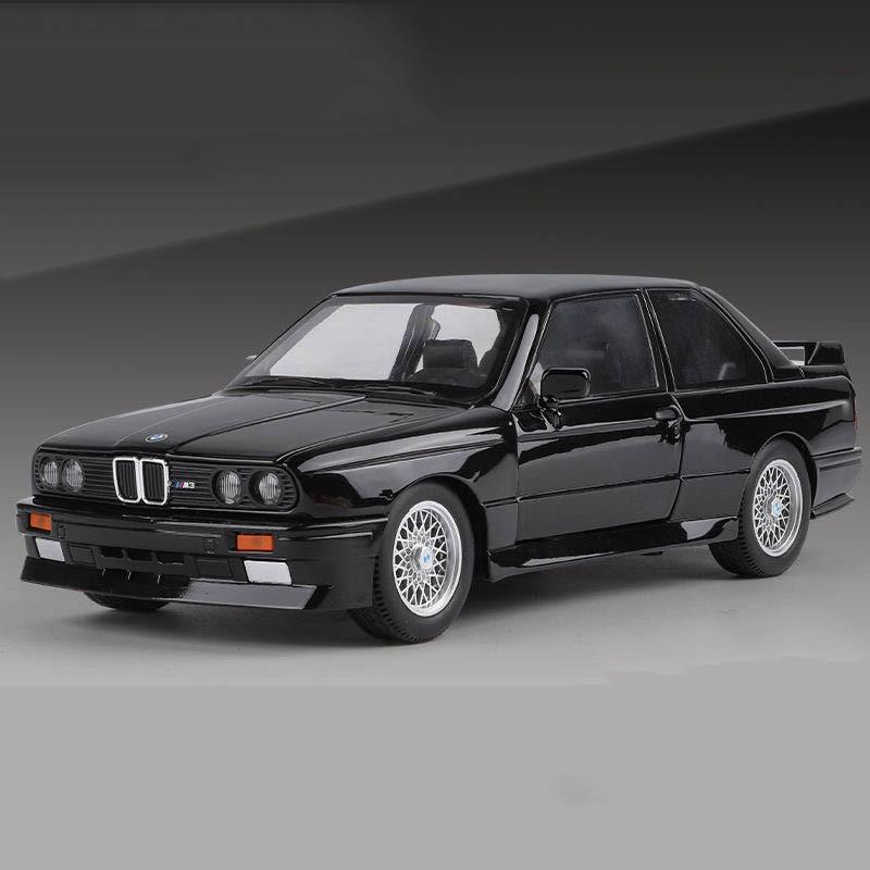 1:24 M3 Доска для рисования Сплав Миниатюрный Масштаб Автомобиль Литье под давлением Металл Масштабная Модель Автомобиля ЗвукСвет Детская Игрушка Подарки Коллекция Транспортные Средства