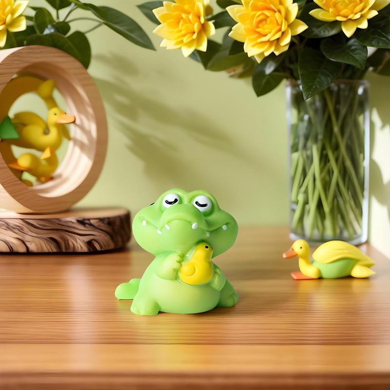1pc Auto Dashboard Crocodile Figurines Desk Small Animals Figure Decoration Vivid Cartoon Ornaments Car Interior Accessories