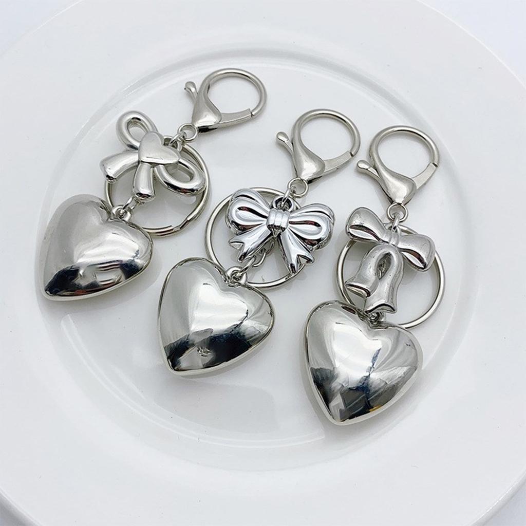 Personalized Heart Shaped Pendant Beautiful Heart Keychain Charm Elegant Bowknot Keyrings for Fashion Enthusiasts