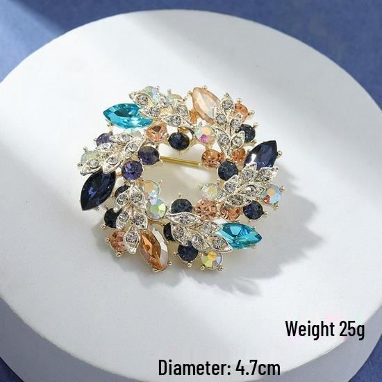 Autumn-Winter Brooch Corsage: Women's Cardigan & Scarf Pin with Bauhinia Buckle.