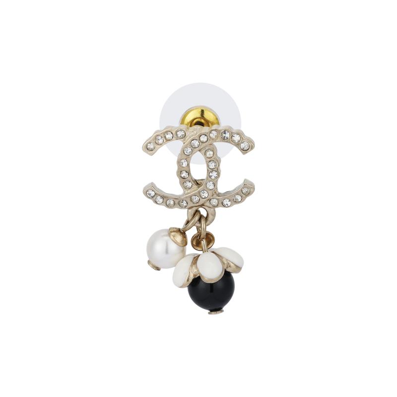 Chanel Серьги с жемчугом Double C Золотой/Жемчужно-белый/Черно-белый Стеклянный жемчуг Женские