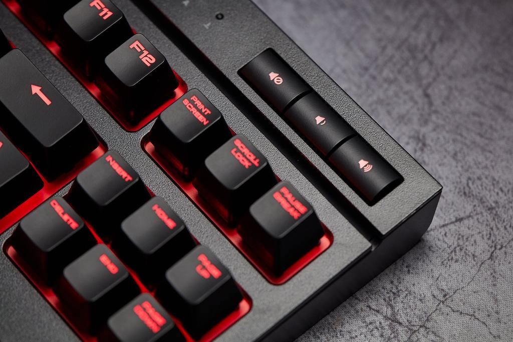 CORSAIR Corsair K63 Red LED игровая клавиатура без цифрового блока с клавишами Cherry MX Red KB395 USB-A - японская клавиатура - [компактный переключатель] CH-9115020-JP