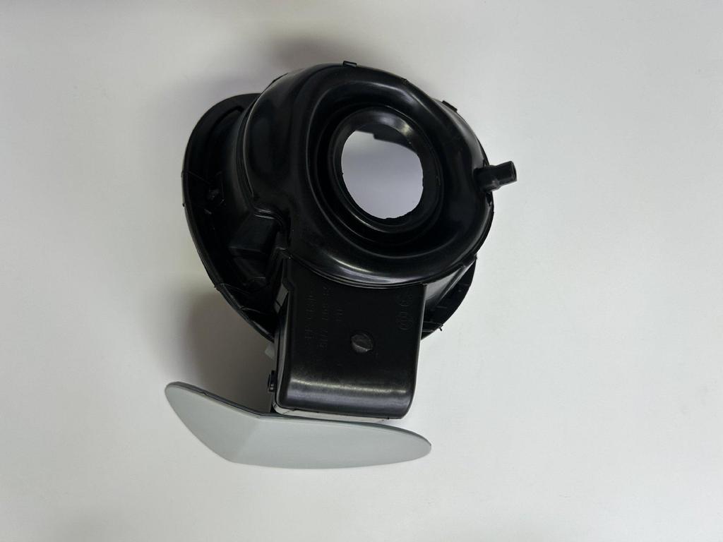 Крышка топливного бака и накладка горловины топливного бака Volkswagen Tiguan