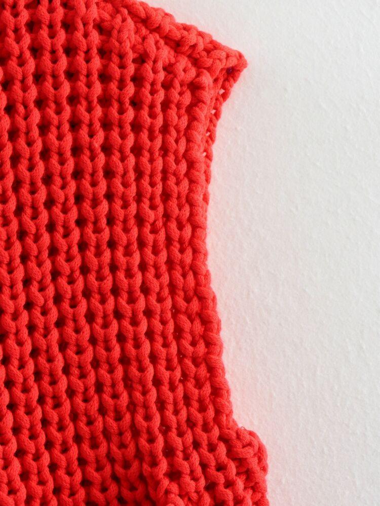 Fashion Women Knit Cardigan Vest Casual Red Sleeveless O-neck Metal Button Sweater Tank Top Lady High Street Knitted Waistcoat