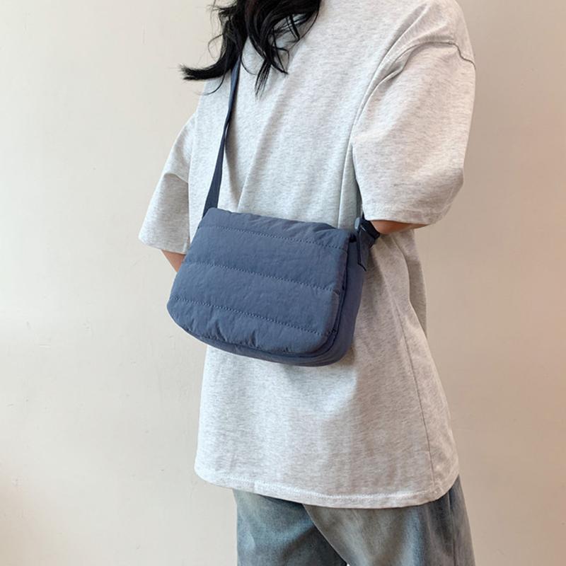 Женская модная маленькая наплечная сумка из нейлона и космического хлопка с вышивкой нитью, повседневная однотонная, универсальная, с клапаном, квадратная сумка-кроссбоди KTY