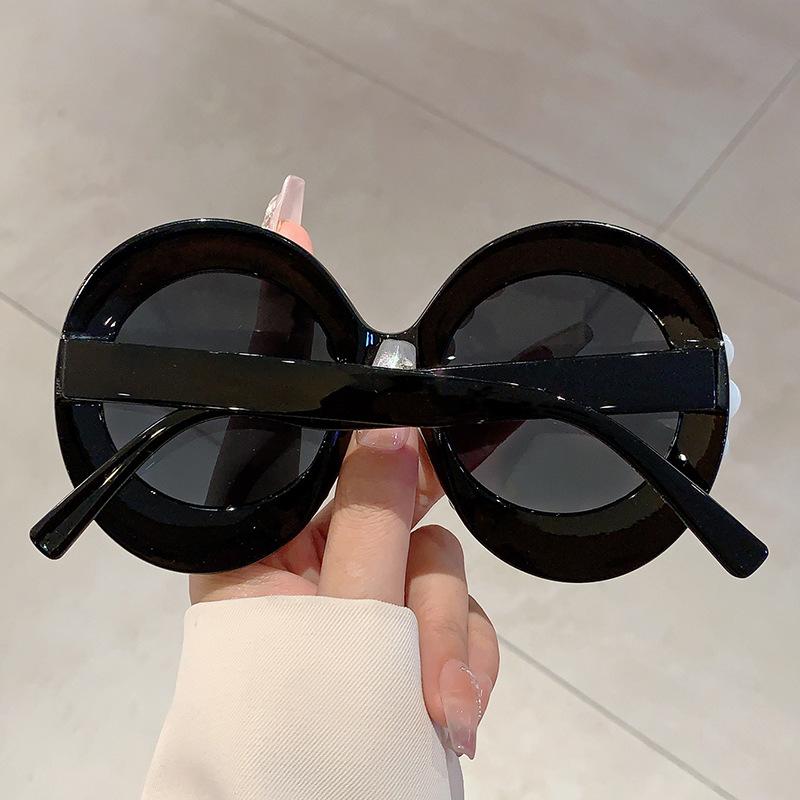 Non-polarized Retro Round Shades Women Chic White Pearl Decor Sunglasses Original Brand High Quality Vacation Beach Sun Glasses