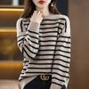 Осенне-зимний полосатый свитер для женщин 2024 года, новая свободная короткая верхняя одежда с круглым вырезом, ленивый трикотажный верх, универсальная нижняя рубашка