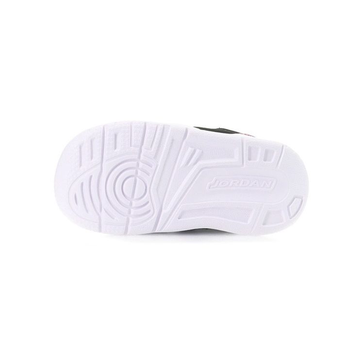 Air Jordan Max Aura BT Черные/Красные Детские Кроссовки Белые AQ9215-006