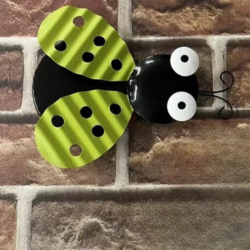 1pc Creative Handicrafts Iron Beetle Hand-painted Home Courtyard Balcony Villa Grassland Wall Decoration Home Accessories
