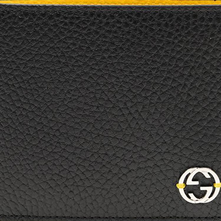 Gucci Складывающаяся вдвое Бифолд Кошелек Interlocking G Черная Текстурированная Кожа Желтый Внутренний Отсек Серебряная Фурнитура Держатель для Карт для Мужчин Ежедневное Использование Бизнес 610464-CAO2N-1041