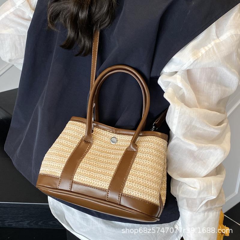 Woven Bag Women's Large Capacity 2025 New Trendy Beach Vacation Shoulder Bag Hand Carry Crossbody Bucket Bag Straw Bag