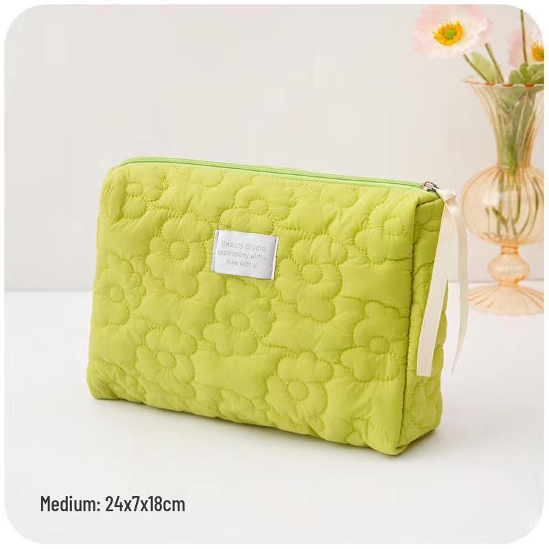 Облачная косметичка: Портативный мягкий дорожный органайзер большой вместимости, с пушистым дизайном, идеально подходит для хранения косметики или карандашей