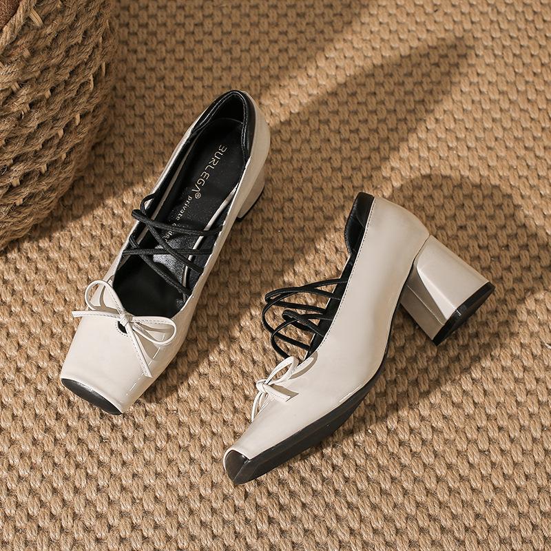 Французские ретро туфли Мэри Джейн на высоком каблуке с квадратной головкой, балетные туфли с перекрестным ремешком, серебристые туфли без каблука.