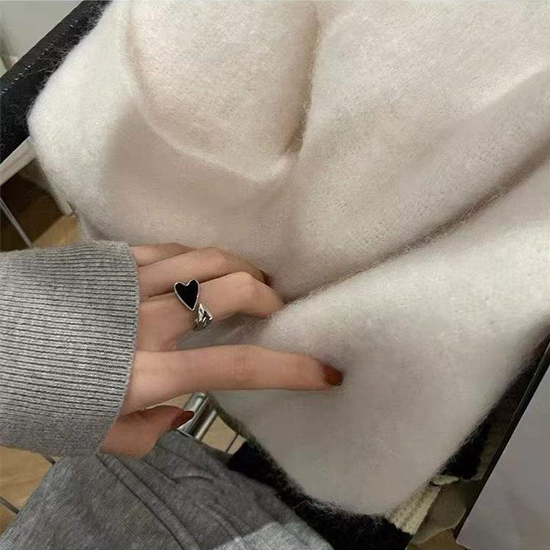Простое черное кольцо в форме сердца с милым и классным стилем Instagram, нишевое персиковое сердце в форме сердца