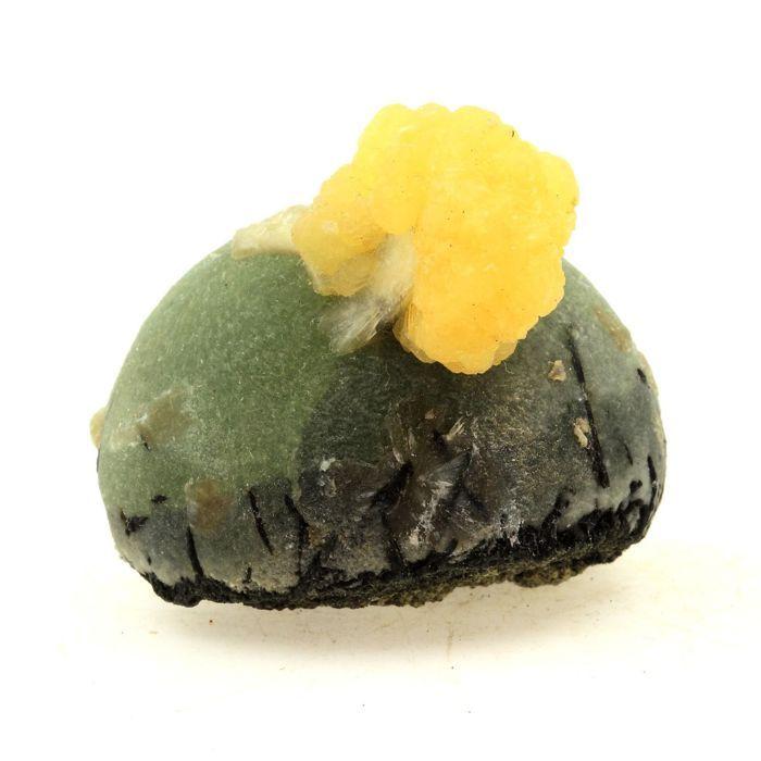 Pierres et Minéraux. Prehnite, Stilbite, Epidote. 391.0 ct. Diamonkara, Kayes, Mali.