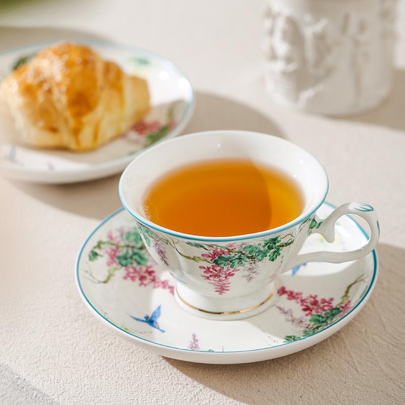 Европейская керамическая чашка для кофе с блюдцем в виде цветочной лозы, изысканная кружка с цветами и птицами, чашка для послеобеденного чая, домашняя кружка для завтрака, кружка для молока